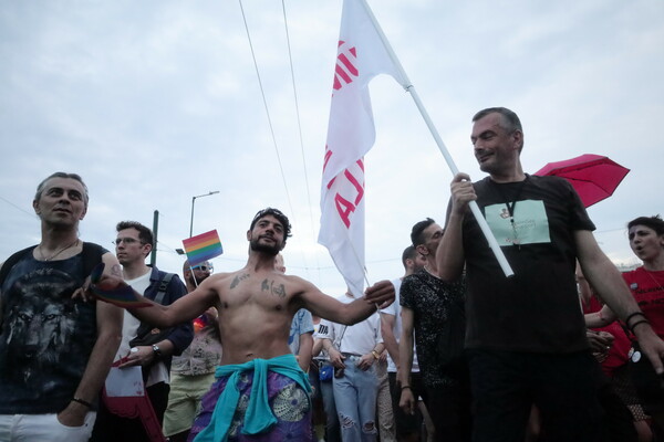 Athens Pride 2023: Η γιορτή μόλις ξεκίνησε- Εικόνες από την πορεία υπερηφάνειας