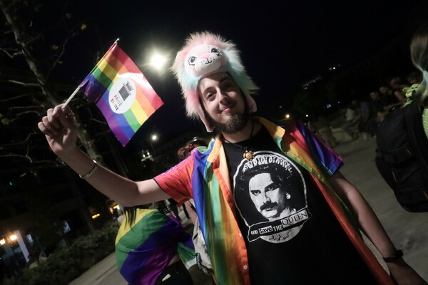 Athens Pride 2023: Η γιορτή μόλις ξεκίνησε- Εικόνες από την πορεία υπερηφάνειας