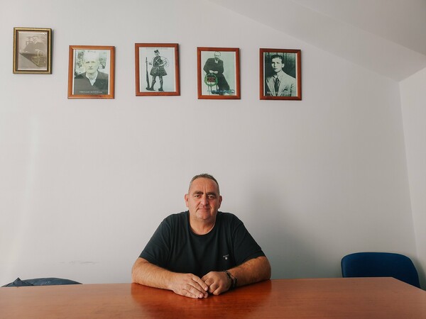 ΕΠΕΞ ΡΕΠΟΡΤΑΖ Ντίνα