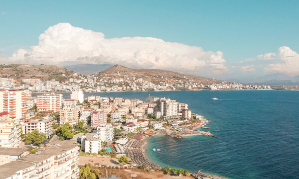 CHECK Η υφαρπαγή των περιουσιών στη Χειμάρα, η αλβανική ριβιέρα και το μαύρο χρήμα των ολιγαρχών