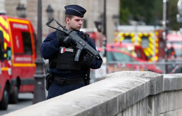 Σε δίκη στο Παρίσι 4 άνδρες- Κατηγορούνται πως σχεδίαζαν επιθέσεις ως νεοναζιστική τρομοκρατική ομάδα 