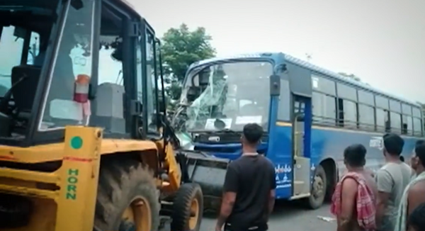 Ινδία: Δώδεκα νεκροί σε μετωπική σύγκρουση λεωφορείων - Επέστρεφαν από γαμήλια δεξίωση