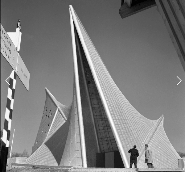 Το ΕΜΣΤ παρουσιάζει δύο εκθέσεις αφιερωμένες στο έργο του Ιάννη Ξενάκη