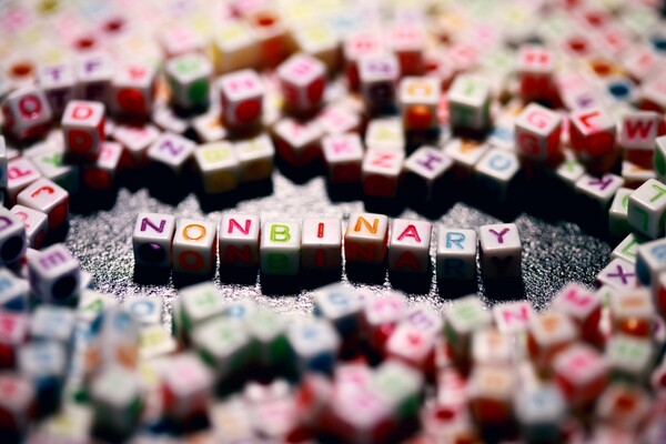 Τι σημαίνει να είσαι Nonbinary- Γιατί είναι όρος-ομπρέλα