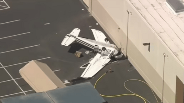 Συντριβή μικρού αεροπλάνου στην Καλιφόρνια - Ένας νεκρός και τρεις τραυματίες