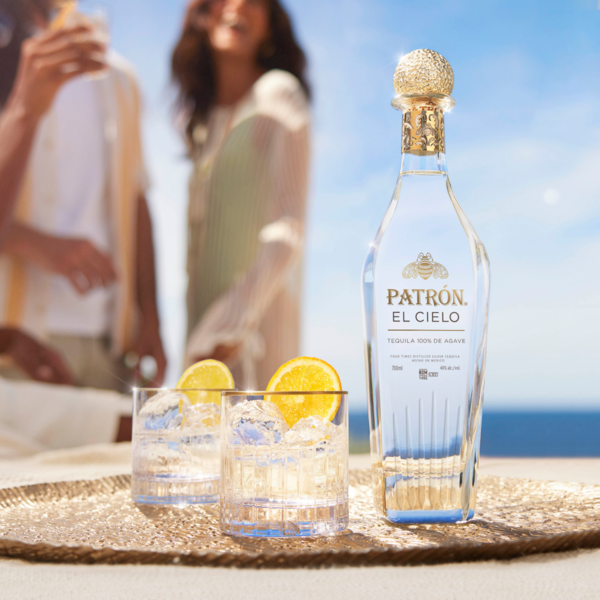 Η τεκίλα PATRÓN μας προσκαλεί σε ένα ακόμη πιο λαμπερό καλοκαίρι με τη νέα Patron El Cielo