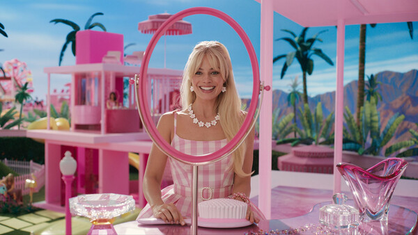 Barbie: Η απροσδόκητη απογείωση ενός κουρασμένου brand