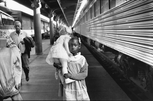 Η διαχρονική, βιωματική φωτογραφία του Bruce Davidson