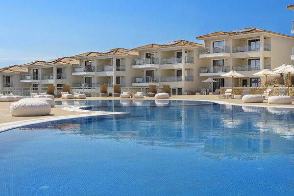 Ajul Luxury Hotel & Spa Resort: Μια εμπειρία αναζωογόνησης και ευεξίας με θέα τα κρυστάλλινα νερά της Χαλκιδικής