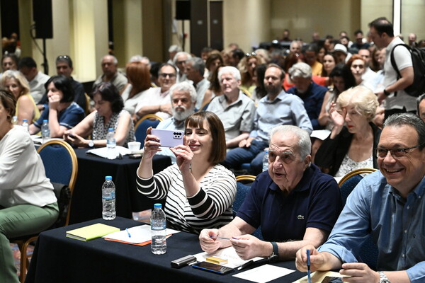 Μία νέα πλειοψηφία διαμορφώνεται στον ΣΥΡΙΖΑ