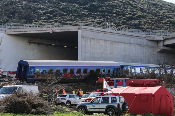 Τέμπη: Με νομοθετική παρέμβαση ανοίγουν τα τηλέφωνα των εμπλεκομένων