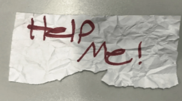 «Βοηθήστε με»: 13χρονη θύμα απαγωγής σώθηκε χάρη σε ένα σημείωμα