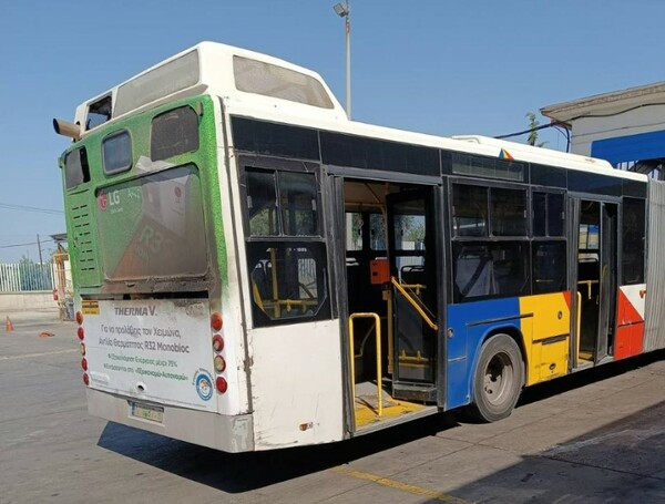 Θεσσαλονίκη: Λεωφορείο του ΟΑΣΘ άρπαξε φωτιά - Ασφαλείς οι επιβάτες
