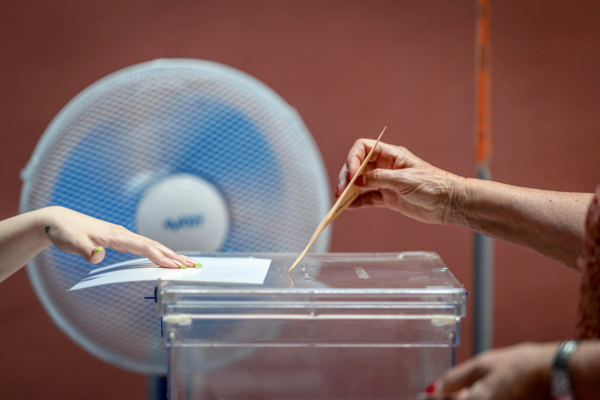 Εκλογές στην Ισπανία: Ανατροπή και προβάδισμα για το Σοσιαλιστικό Κόμμα
