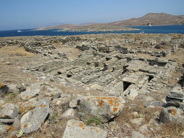 Ρήνεια: Σημαντικές αρχαιότητες έρχονται στο φως 