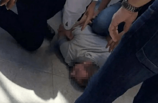 Ένοπλη επίθεση στο προξενείο της Σουηδίας στη Σμύρνη - Μία τραυματίας