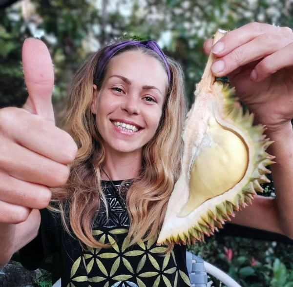 Vegan influencer πέθανε από ασιτία- Έτρωγε μόνο τζάκφρουτ και ντούριαν