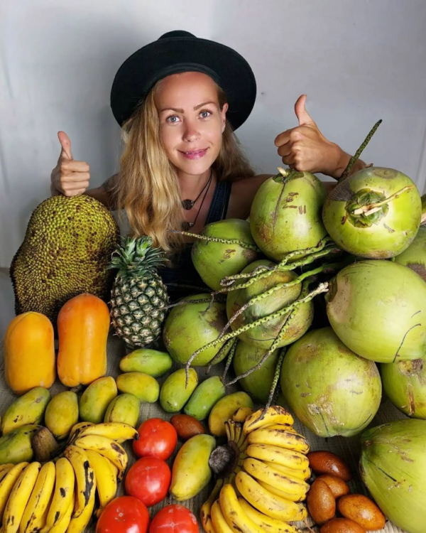 Vegan influencer πέθανε από ασιτία- Έτρωγε μόνο τζάκφρουτ και ντούριαν