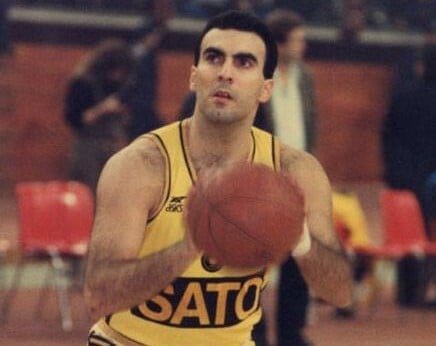 Νίκος Γκάλης: «Σούταρα βολές και ήρθε μια βρύση δίπλα μου. Αν με έβρισκε στο κεφάλι...»