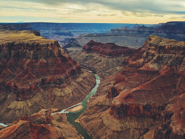 Αγόρι επιβίωσε από πτώση 30 μέτρων στο Grand Canyon - «Απομακρύνθηκα για να βγάλουν φωτογραφίες»