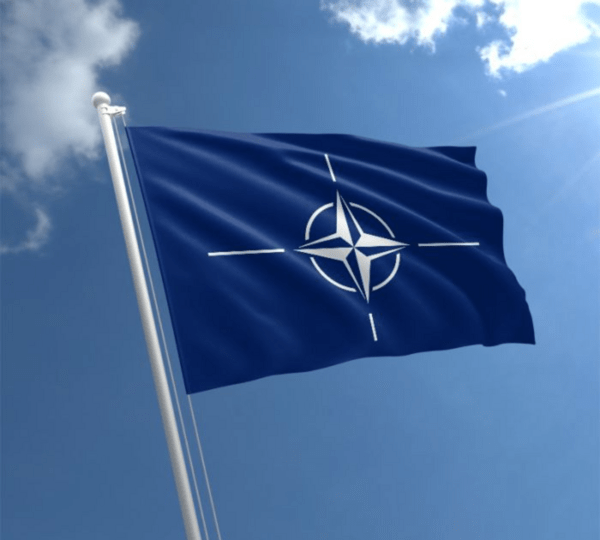 Αξιωματούχος ΝΑΤΟ: «Ναι» στην ένταξη της Ουκρανίας αν παραχωρήσει εδάφη στη Ρωσία