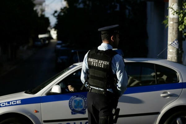 Πυροβολισμοί έξω από το Α.Τ Αγίου Δημητρίου