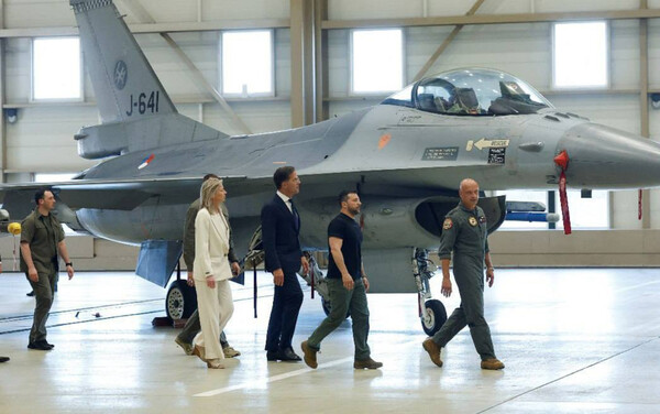 Ουκρανία: Η Ολλανδία και η Δανία θα παραδώσουν στο Κίεβο μαχητικά F-16