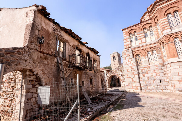 Υπουργείο Πολιτισμού: Τι ζημιές προκάλεσε η φωτιά στη μονή του Οσίου Λουκά