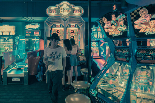 Μέσα στο νοσταλγικό σύμπαν των arcades