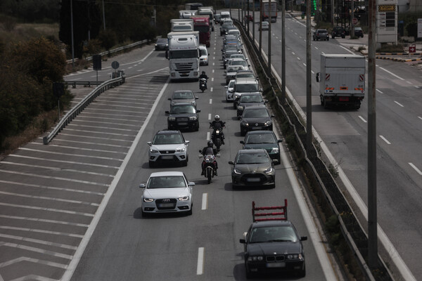 Κυκλοφοριακά προβλήματα αυτή την ώρα σε Αθηνών – Λαμίας λόγω τροχαίου