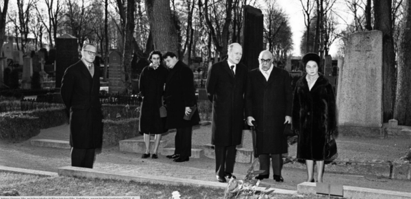 Ο Γιώργος Σεφέρης και το βραβείο Νόμπελ στο Μουσείο Μπενάκη