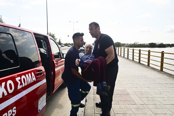 Κακοκαιρία-Θεσσαλία: Λάσπη και απόγνωση- 11 νεκροί, 6 αγνοούμενοι και εγκλωβισμένοι
