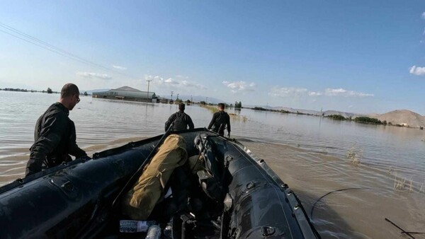 Καρέ – καρέ οι επιχειρήσεις της Μονάδας Υποβρυχίων Αποστολών του Λιμενικού σε χωριά του Παλαμά