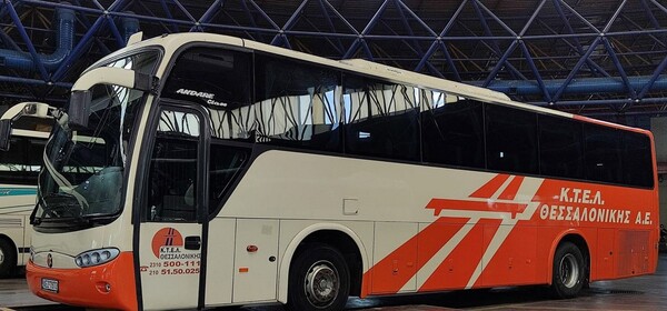 Τροχαίο στη Θεσσαλονίκη: Φορτηγό συγκρούστηκε με ΚΤΕΛ - Μετέφερε επιβάτες