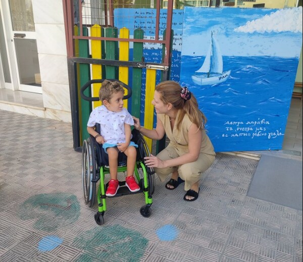 Η πρώτη μέρα του Παναγιώτη-Ραφαήλ στο σχολείο - «Είμαστε πολύ συγκινημένοι»