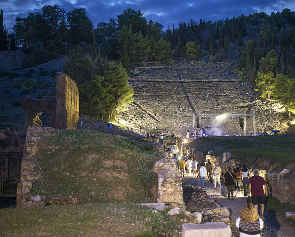 "Αγάπες μου!" Ο Γιάννης Πάριος στο 'Αργος