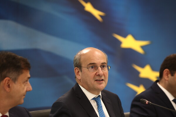 Τα οικονομικά μέτρα στήριξης των εισοδημάτων - Στον έλεγχο του δημοσίου η ΕΥΔΑΠ