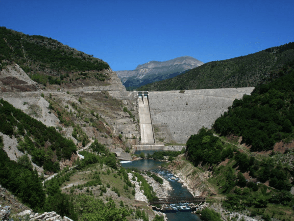 Αχελώος: Δικογραφία σχηματίστηκε για τον 69χρονο που βρέθηκε αναίσθητος δίπλα στο νεκρό του άλογο