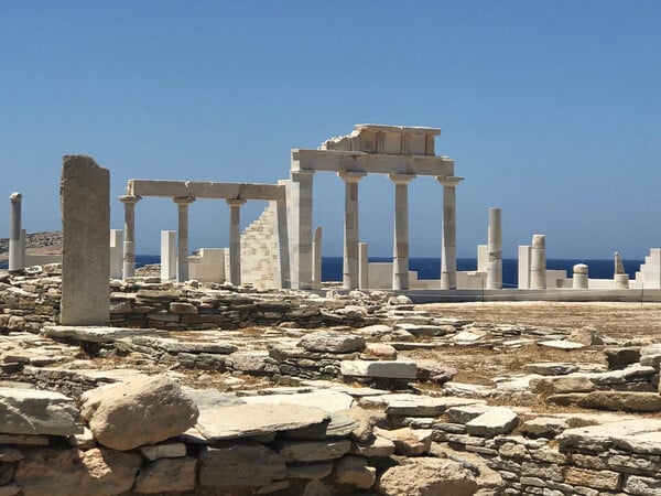 Μπορούν οι Κυκλάδες να αποκτήσουν ξανά την ταυτότητά τους;