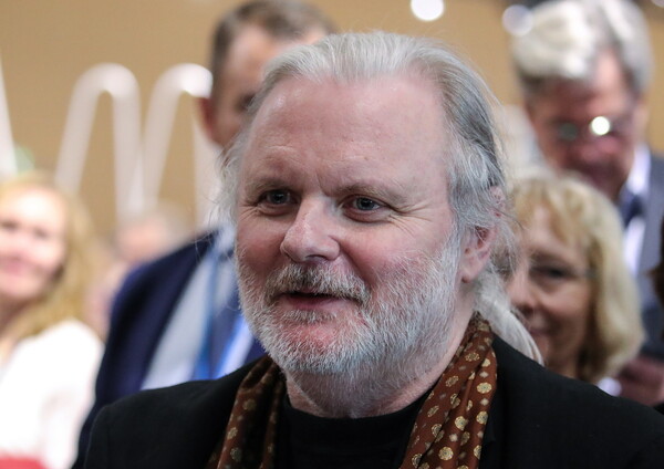 Στον Νορβηγό συγγραφέα Γιον Φόσε το φετινό Νόμπελ Λογοτεχνίας