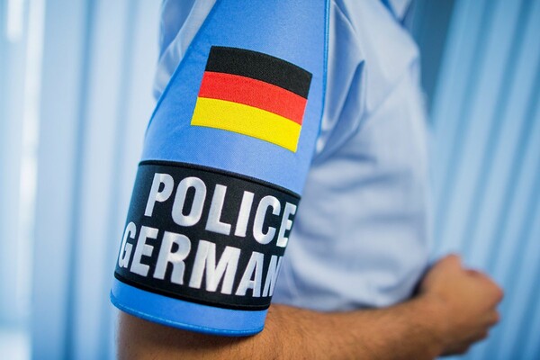 Μεγάλη επιχείρηση της γερμανικής αστυνομίας κατά ακροδεξιών 