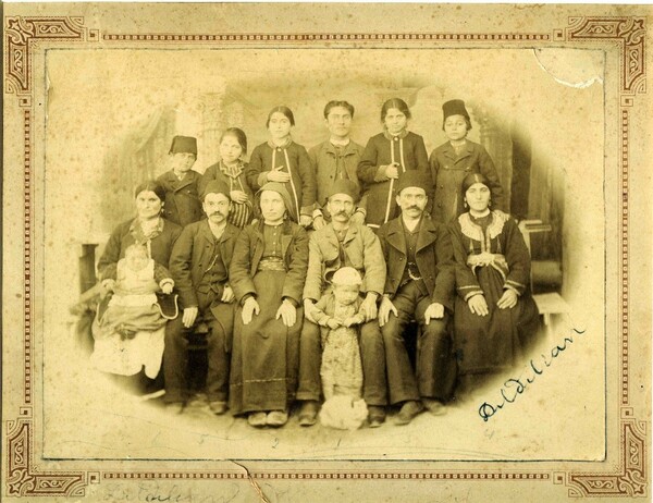 Η ιστορία μιας σπουδαίας οικογένειας Αρμένιων φωτογράφων