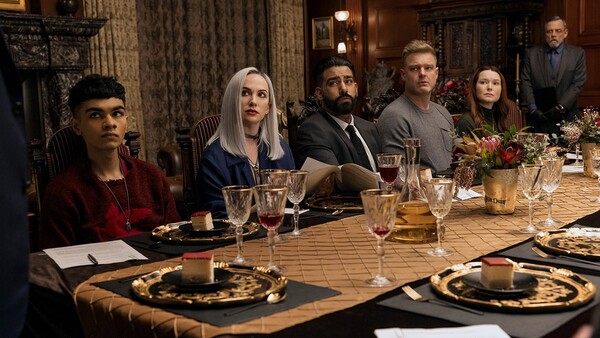 Έντγκαρ Άλαν Πόε + Netflix + Succession = The Fall of the House of Usher