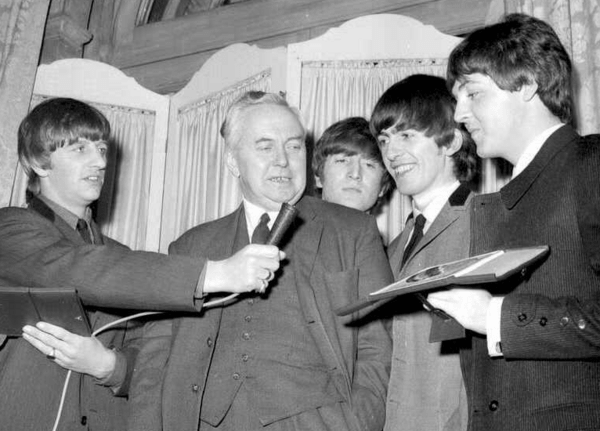 Beatles: Κυκλοφορεί το «τελευταίο» τραγούδι με τη συμμετοχή του Τζον Λένον