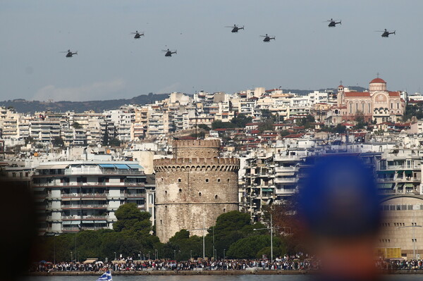 28η Οκτωβρίου: Καρέ-καρέ η εντυπωσιακή στρατιωτική παρέλαση στη Θεσσαλονίκη