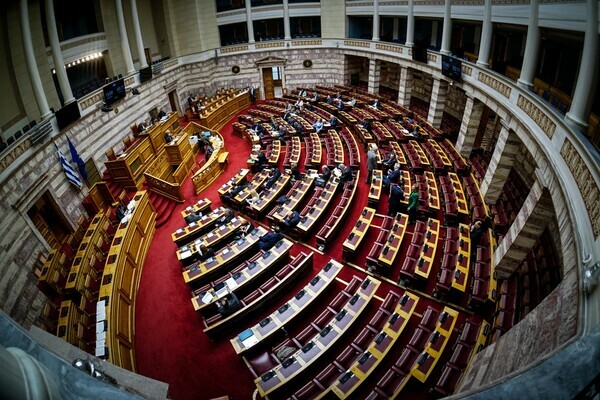 Βουλή: Σήμερα στην Ολομέλεια η συζήτηση για το νέο νομοσχέδιο του υπουργείου Εσωτερικών