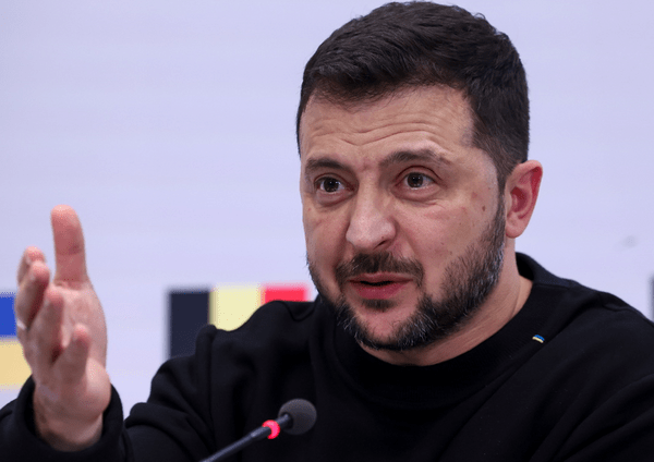 Ζελένσκι: «Δεν είμαστε έτοιμοι να παραδώσουμε την ελευθερία μας στον γ@@@ενο τρομοκράτη Πούτιν»