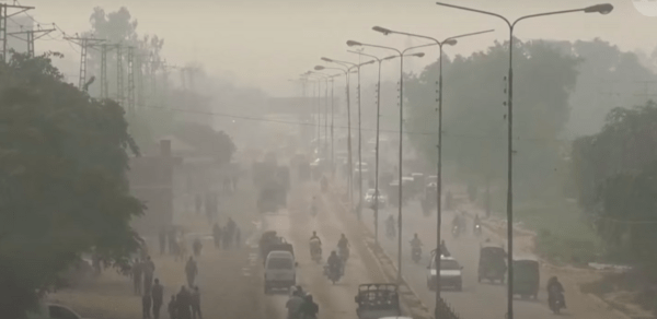 Πακιστάν: Κλειστά σχολεία και επιχειρήσεις λόγω ατμοσφαιρικής ρύπανσης