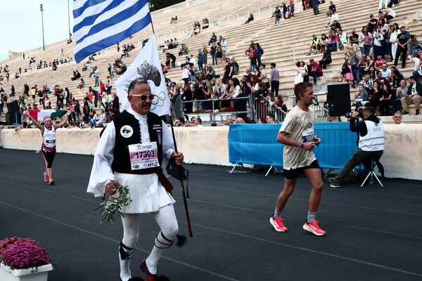 Ο Αυθεντικός Μαραθώνιος της Αθήνας μέσα από τις πιο όμορφες εικόνες
