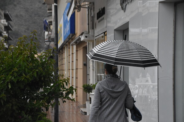 Καιρός- Μαρουσάκης: Βροχές και καταιγίδες μέχρι την Παρασκευή